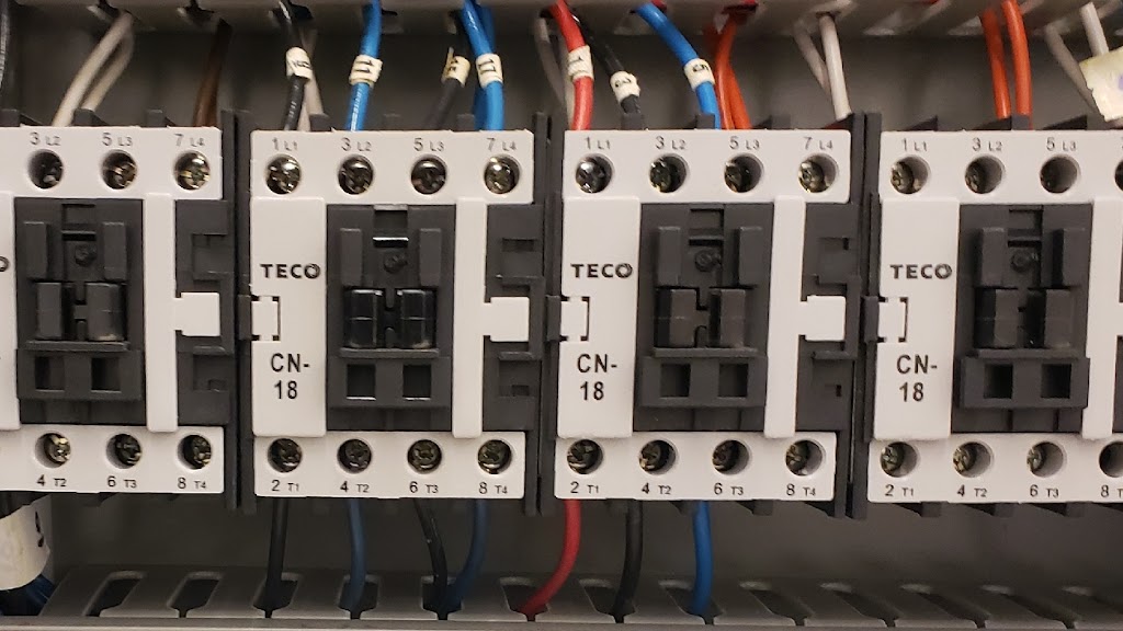 Circuit Savvy Electric | 3880 Duke of York Blvd, Mississauga, ON L5B 4M7, Canada | Phone: (905) 334-0732