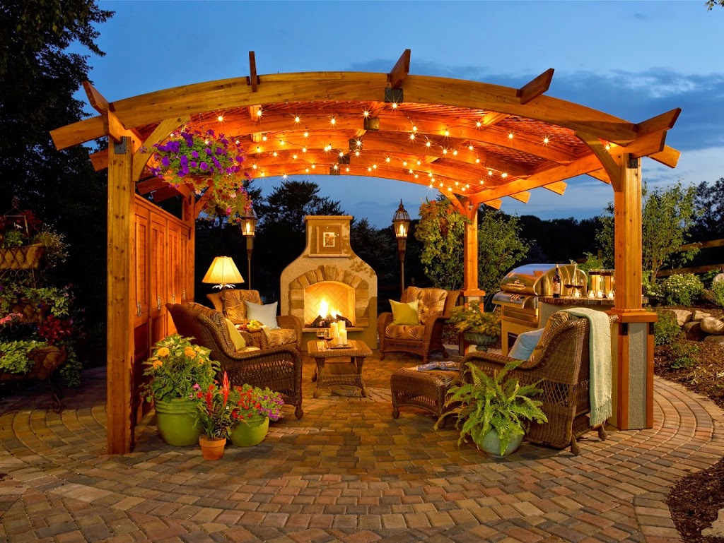 Backyard Retreat - Hot Tubs, Swim Spas & Pools | 2528 Bristol Cir, Oakville, ON L6H 5S1, Canada | Phone: (905) 829-4991