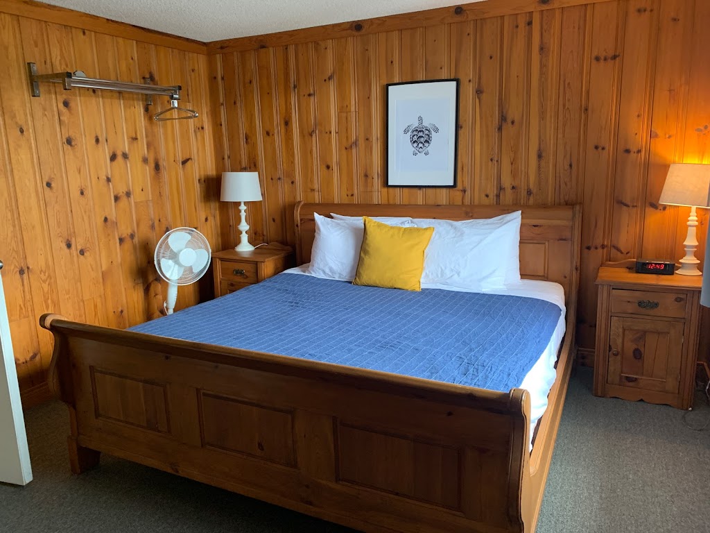 Bonnie View Inn | 2713 Kashagawigamog Lake Rd, Minden, ON K0M 1S0, Canada | Phone: (800) 461-0347