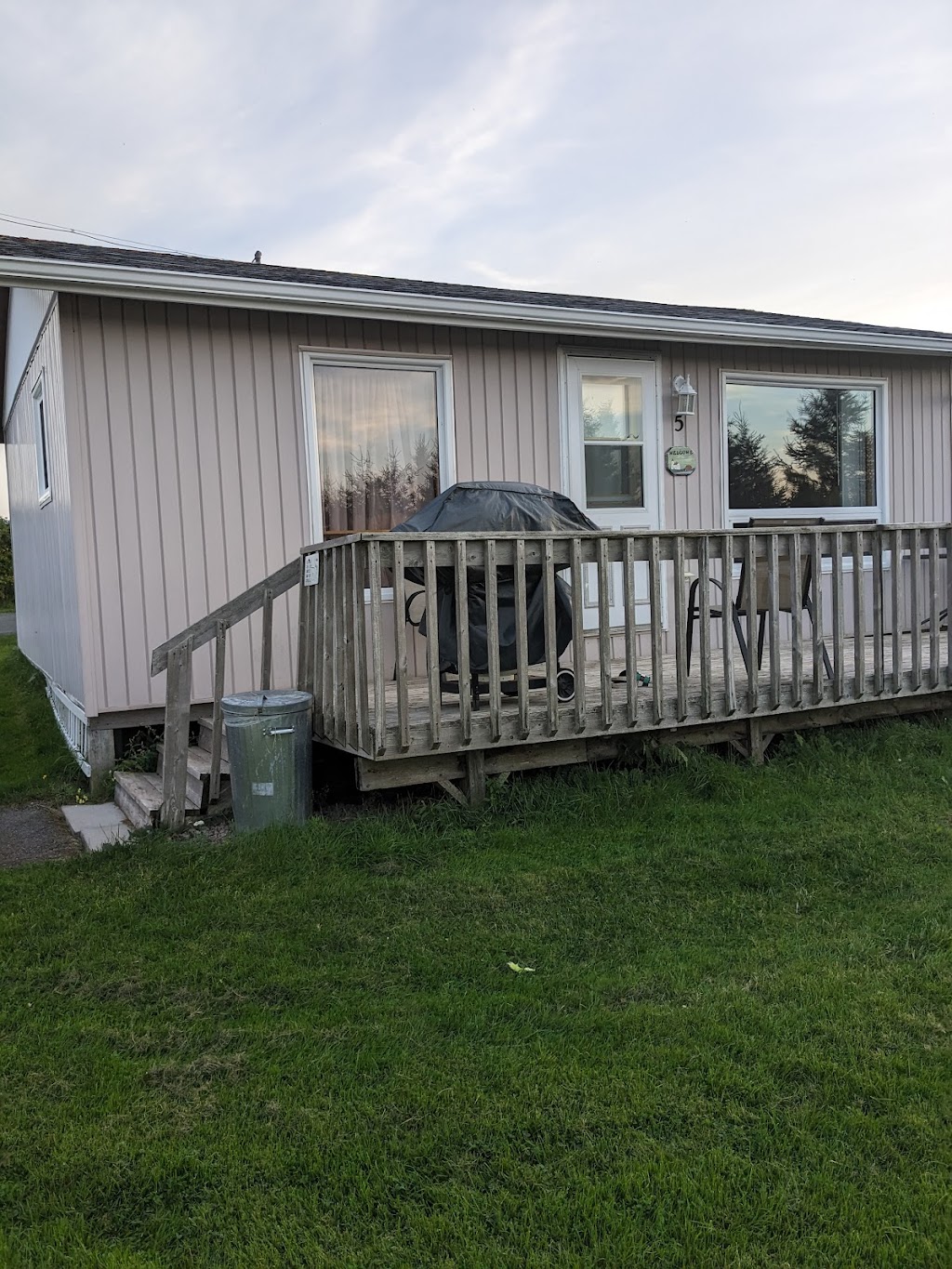 Blue Crest Cottages | 6800 PE-6, Hunter River, PE C0A 1N0, Canada | Phone: (902) 963-2219