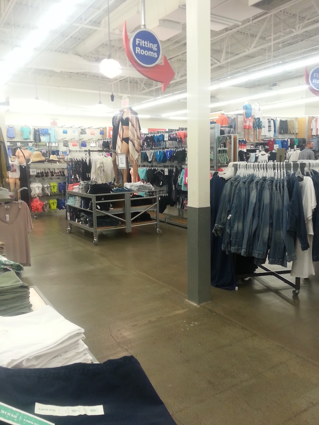 Old Navy | 1 Bellis Fair Pkwy SUITE 302, Bellingham, WA 98226, USA | Phone: (360) 676-6606