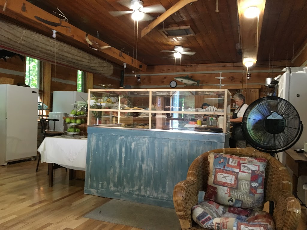 Breezzy Pine’s Country Kitchen | 1051 Barlochan Rd, Gravenhurst, ON P1P 1R2, Canada | Phone: (705) 684-9468