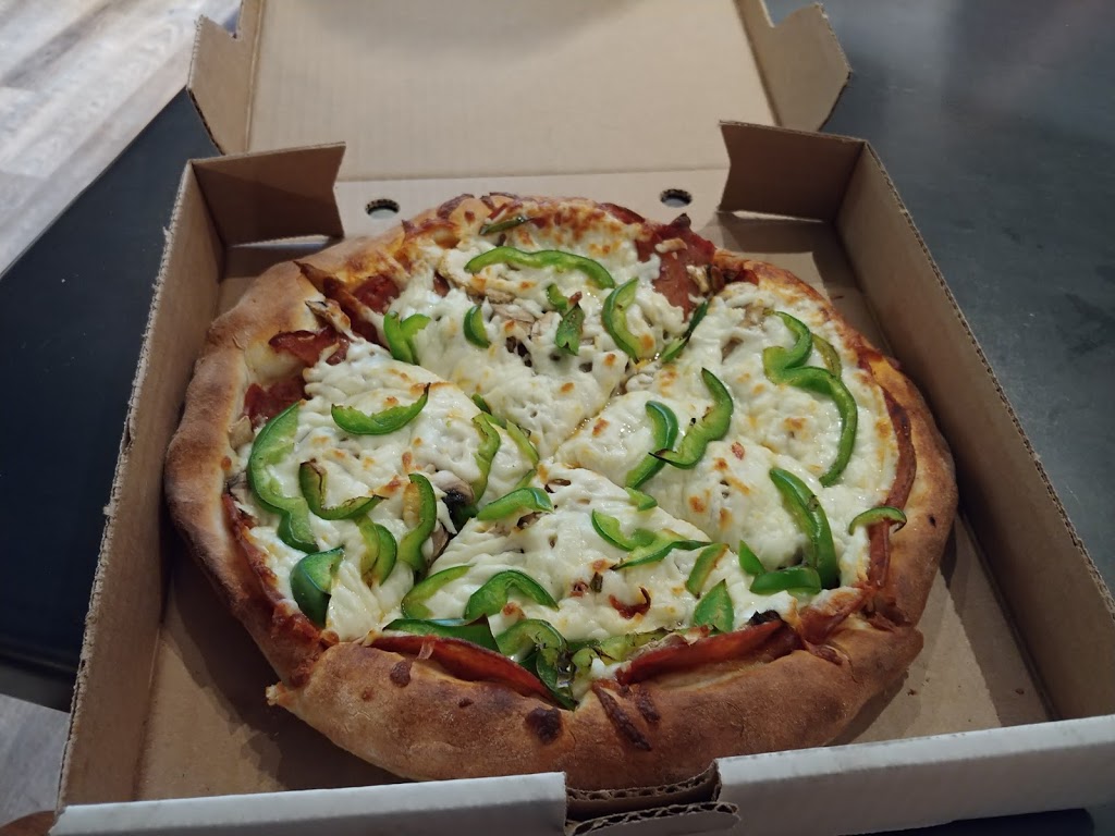 Cantine LExpress | 124 Rue Principale, Lambton, QC G0M 1H0, Canada | Phone: (418) 486-2333