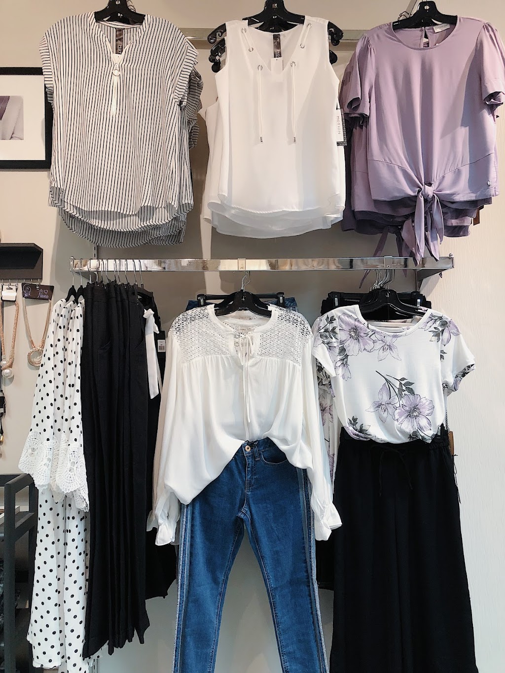 Boutique Action | 2020 Bd René-Gaultier, Varennes, QC J3X 1N9, Canada | Phone: (450) 652-2763