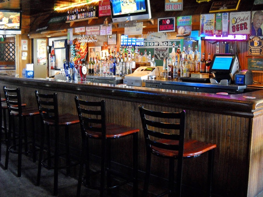 Neighbors Sports Bar & Grill | 659 Cleveland Dr, Cheektowaga, NY 14225, USA | Phone: (716) 832-4091