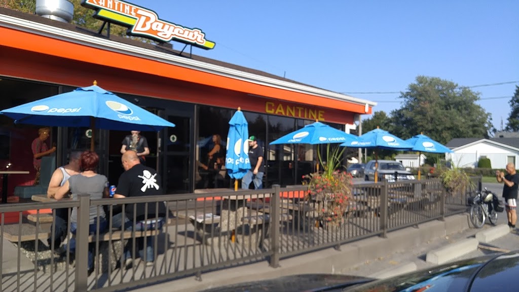 Cantine Bayeur | 506 Rue Saint-Jacques, Napierville, QC J0J 1L0, Canada | Phone: (450) 245-7434