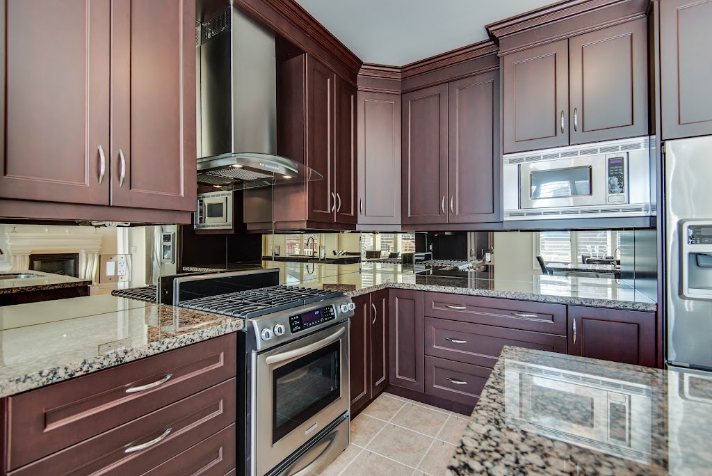 Team Sessa Real Estate | 9100 Jane St, Concord, ON L4K 0A4, Canada | Phone: (647) 560-7778