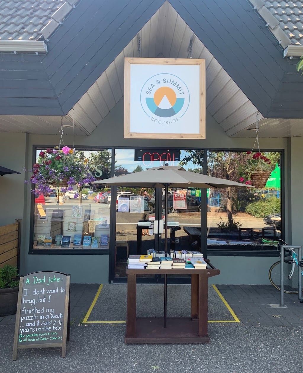 Sea & Summit Bookshop | 280 Island Hwy E #102, Parksville, BC V9P 2H6, Canada | Phone: (250) 248-1193
