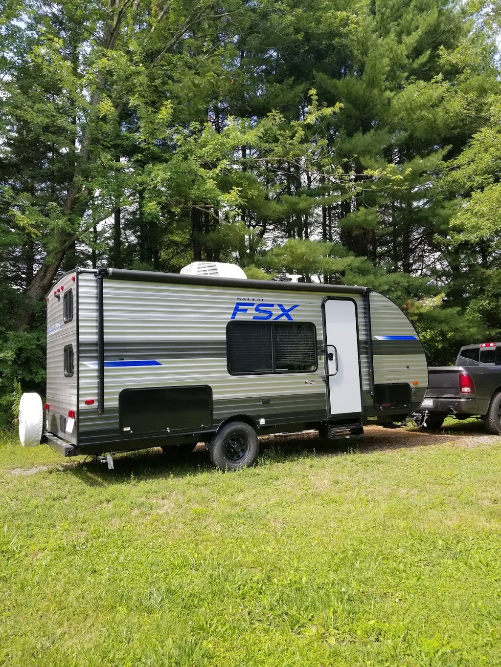 Totally Hitched Travel Trailer Rental | 32 Hillview Crescent, Midhurst, ON L9X 1N4, Canada | Phone: (289) 338-6122