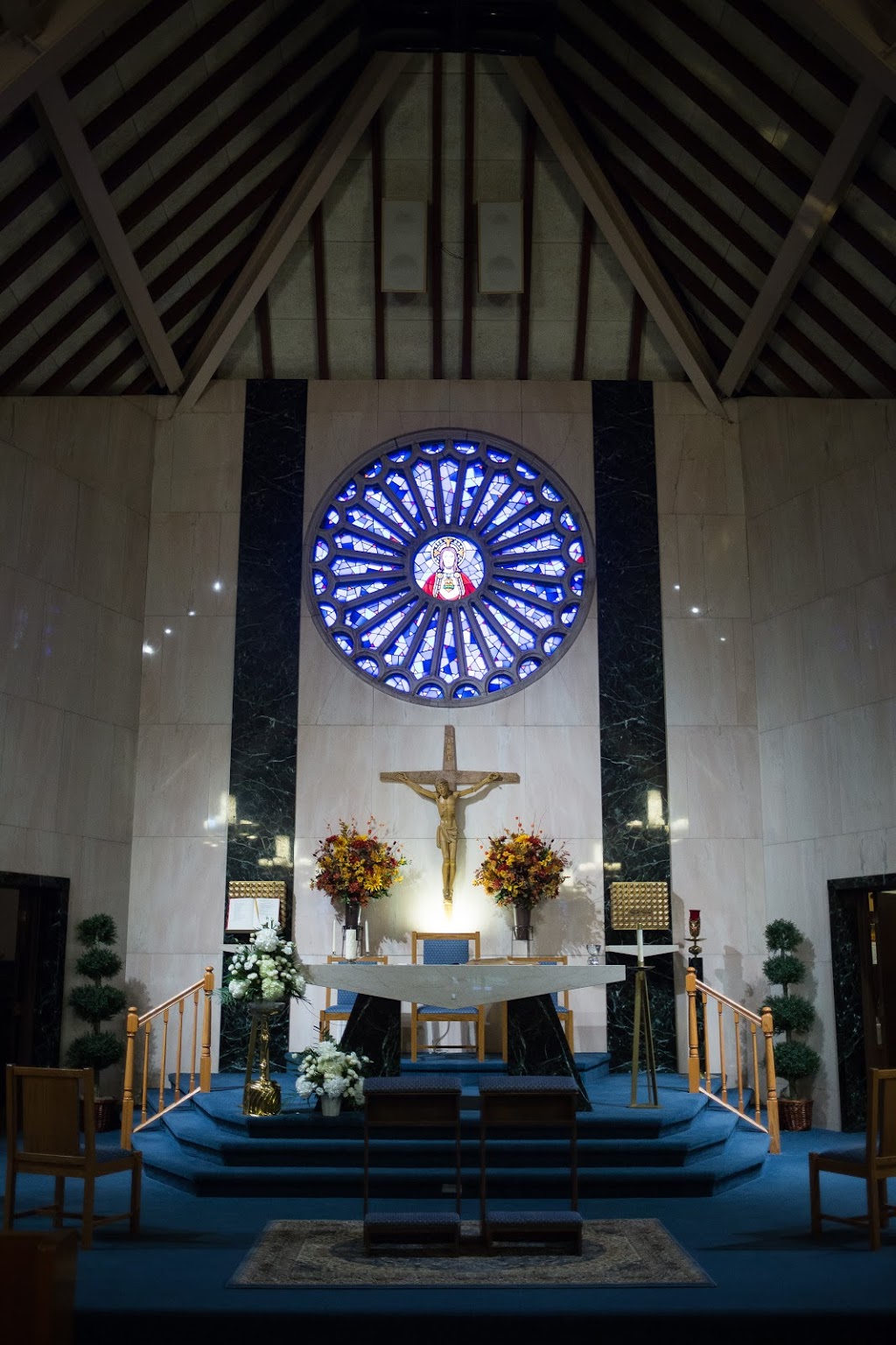 Our Lady of the Sacred Heart | 3148 Abbott Rd, Orchard Park, NY 14127, USA | Phone: (716) 824-2935