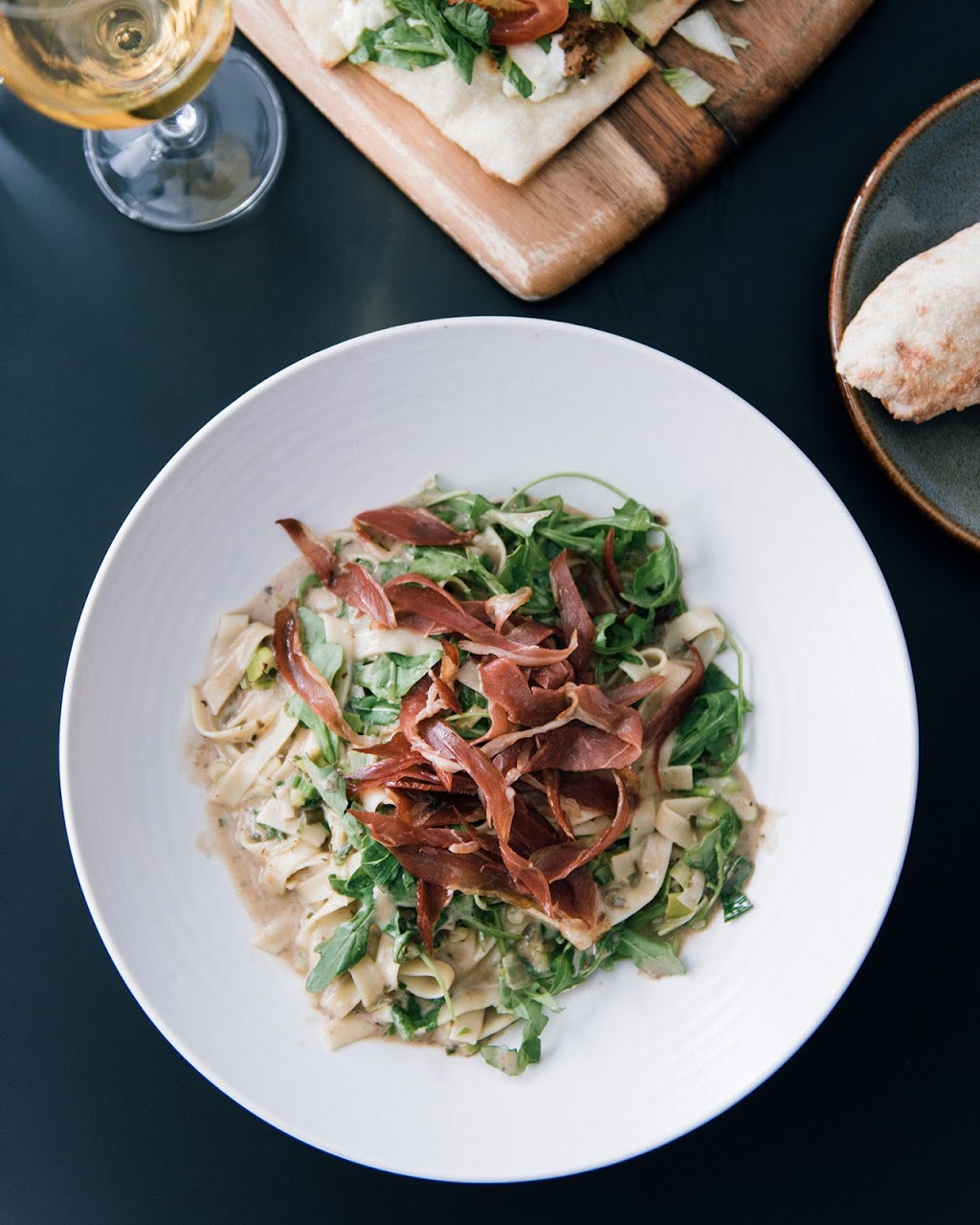 La Piazzetta Saint-Lambert | 680 Av Victoria #100, Saint-Lambert, QC J4P 3S1, Canada | Phone: (450) 466-1155