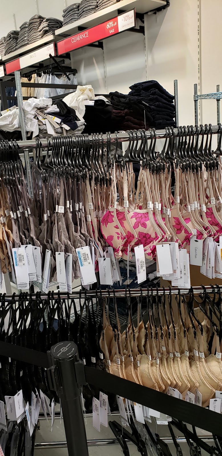 Calvin Klein | 1250 S Service Rd, Mississauga, ON L5E 1V4, Canada | Phone: (905) 274-4034