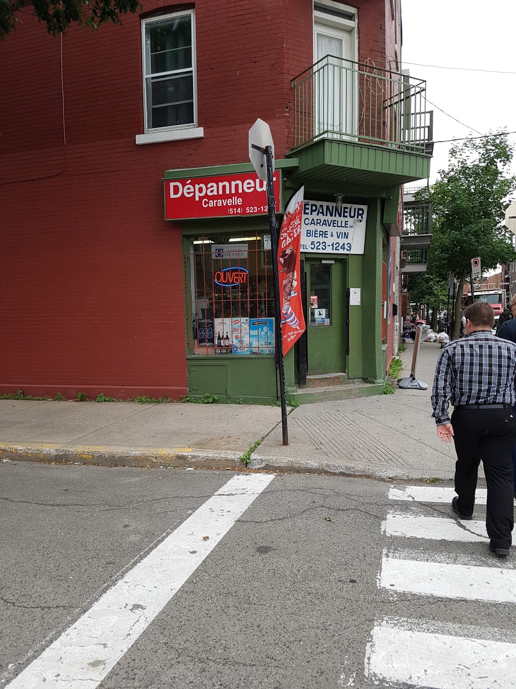 Depanneur Caravelle Enr | 1650 Rue Dufresne, Montréal, QC H2K 3J8, Canada | Phone: (514) 523-1243