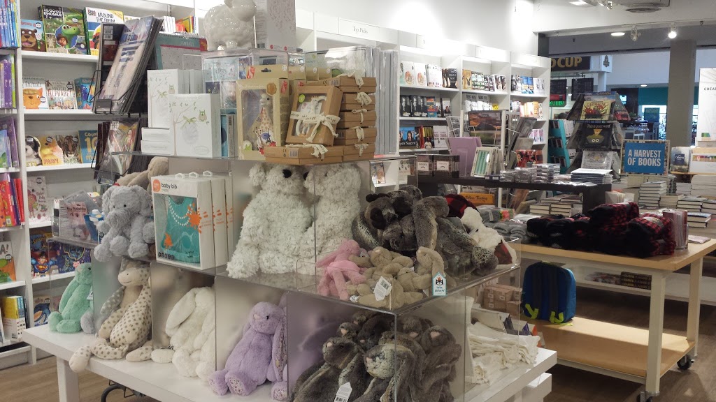 Coles | 250 The East Mall, Etobicoke, ON M9B 3Y8, Canada | Phone: (416) 239-3538