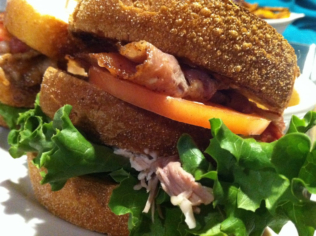 Steelers Restaurant & Pub | 23 Queen St W, Elmvale, ON L0L 1P0, Canada | Phone: (705) 322-2652