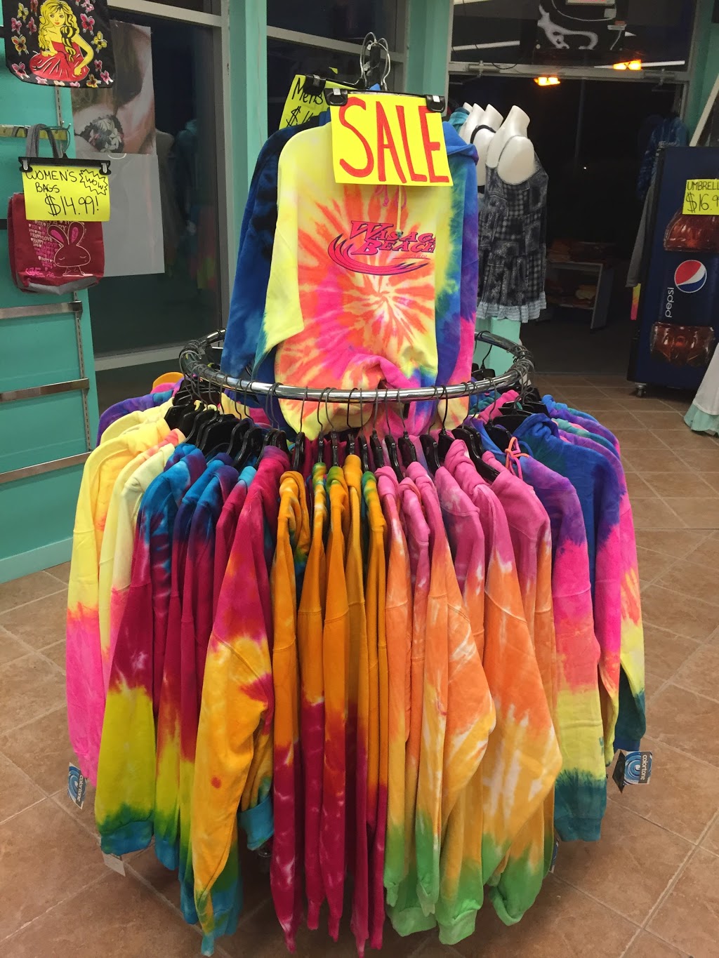 Surfs Up | 31 Main St, Wasaga Beach, ON L9Z 2K3, Canada | Phone: (705) 429-0976