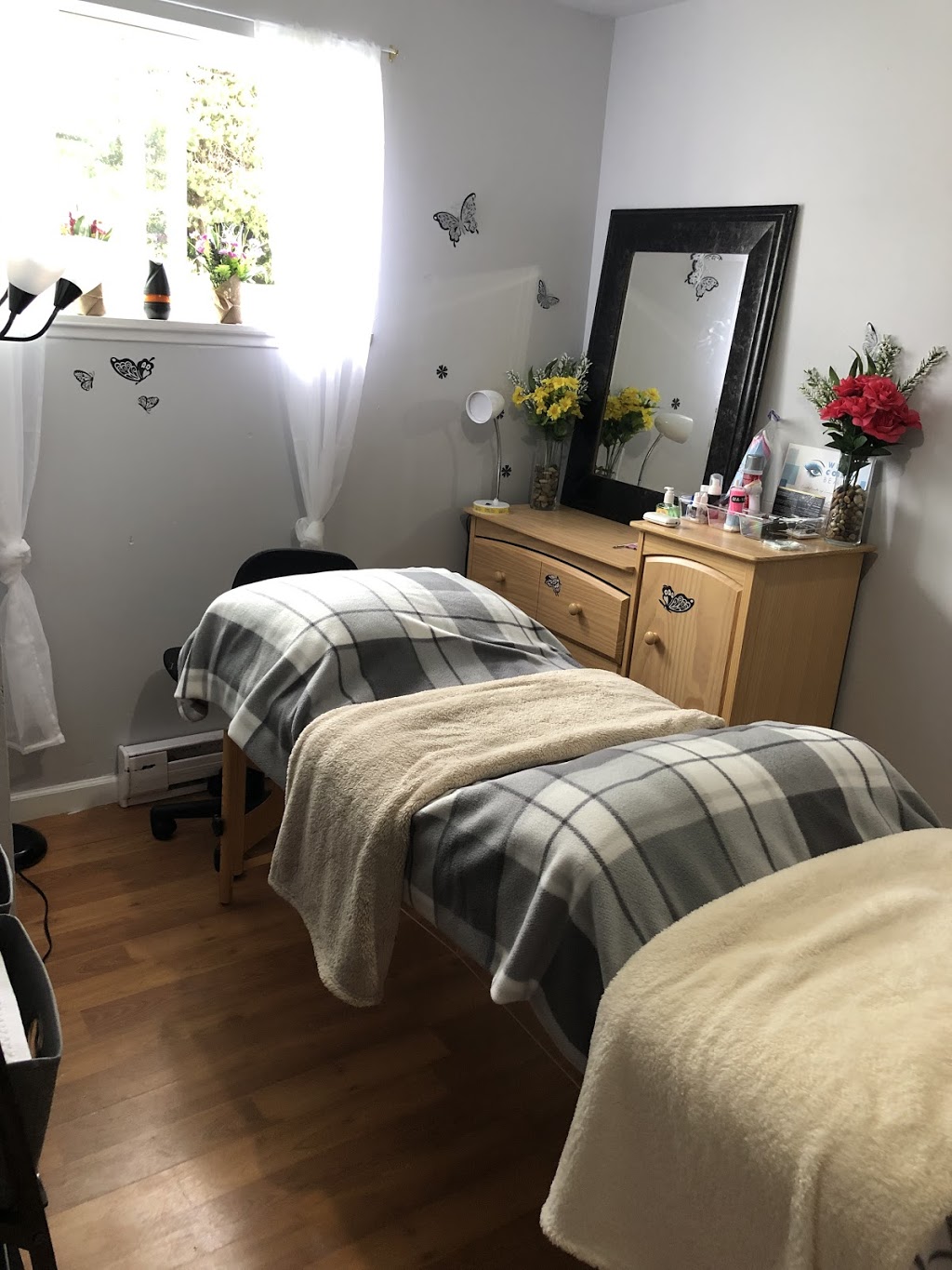 Butterfly Beauty’s lashes and sugaring | 3211 Willshire Dr, Victoria, BC V9C 2V4, Canada | Phone: (250) 891-5814