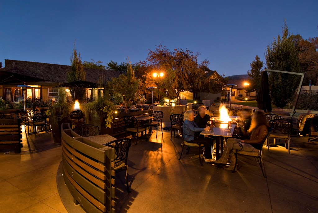 Ramada by Wyndham Penticton Hotel & Suites | 1050 Eckhardt Ave W, Penticton, BC V2A 2C3, Canada | Phone: (250) 492-8926