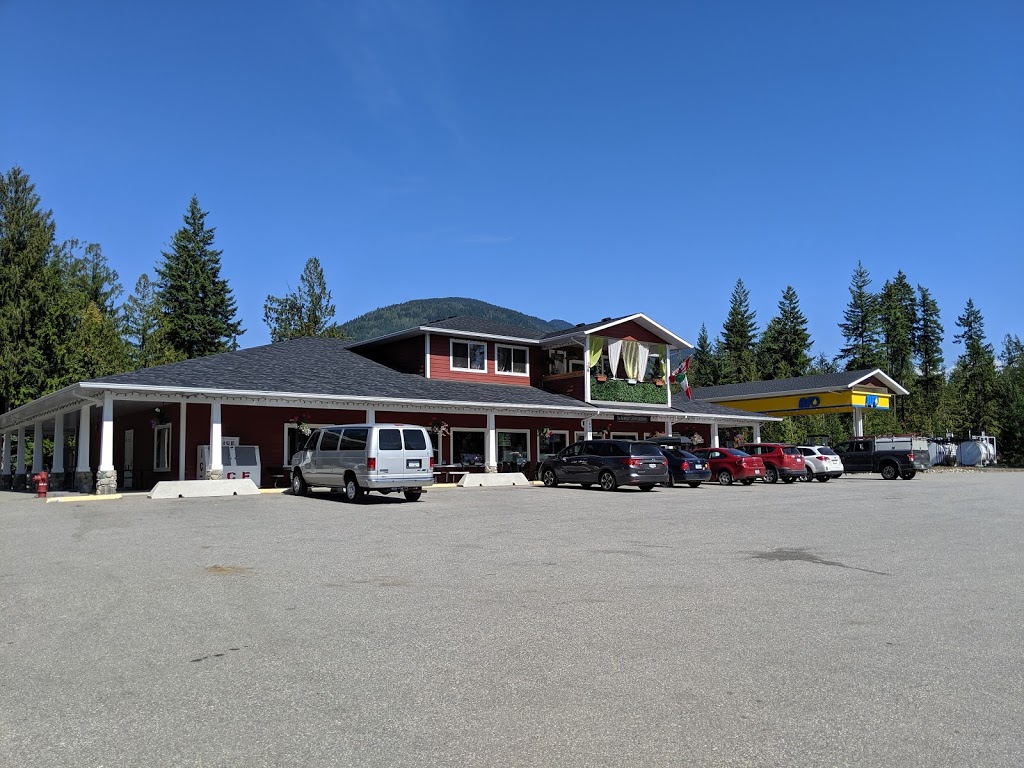 Ross Creek Country Store | 6929 Squilax-Anglemont Rd, Magna Bay, BC V0E 1M7, Canada | Phone: (250) 679-4082