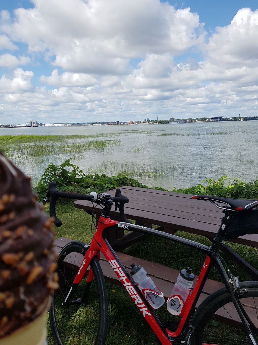 PTIT PHARE | 12230 Boul Bécancour, Bécancour, QC G9H 2J3, Canada | Phone: (819) 222-5505