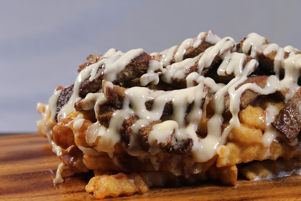 PrimeTime Donair & Poutine | 1128 91 St SW, Edmonton, AB T6X 0P2, Canada | Phone: (780) 989-2416