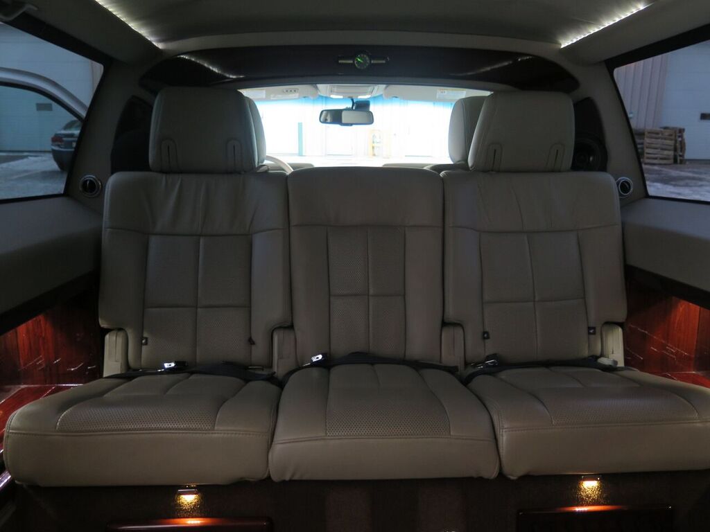Bookstretchlimousine.ca | 1145 Thornton Rd N, Oshawa, ON L1H 7K4, Canada | Phone: (289) 634-6585