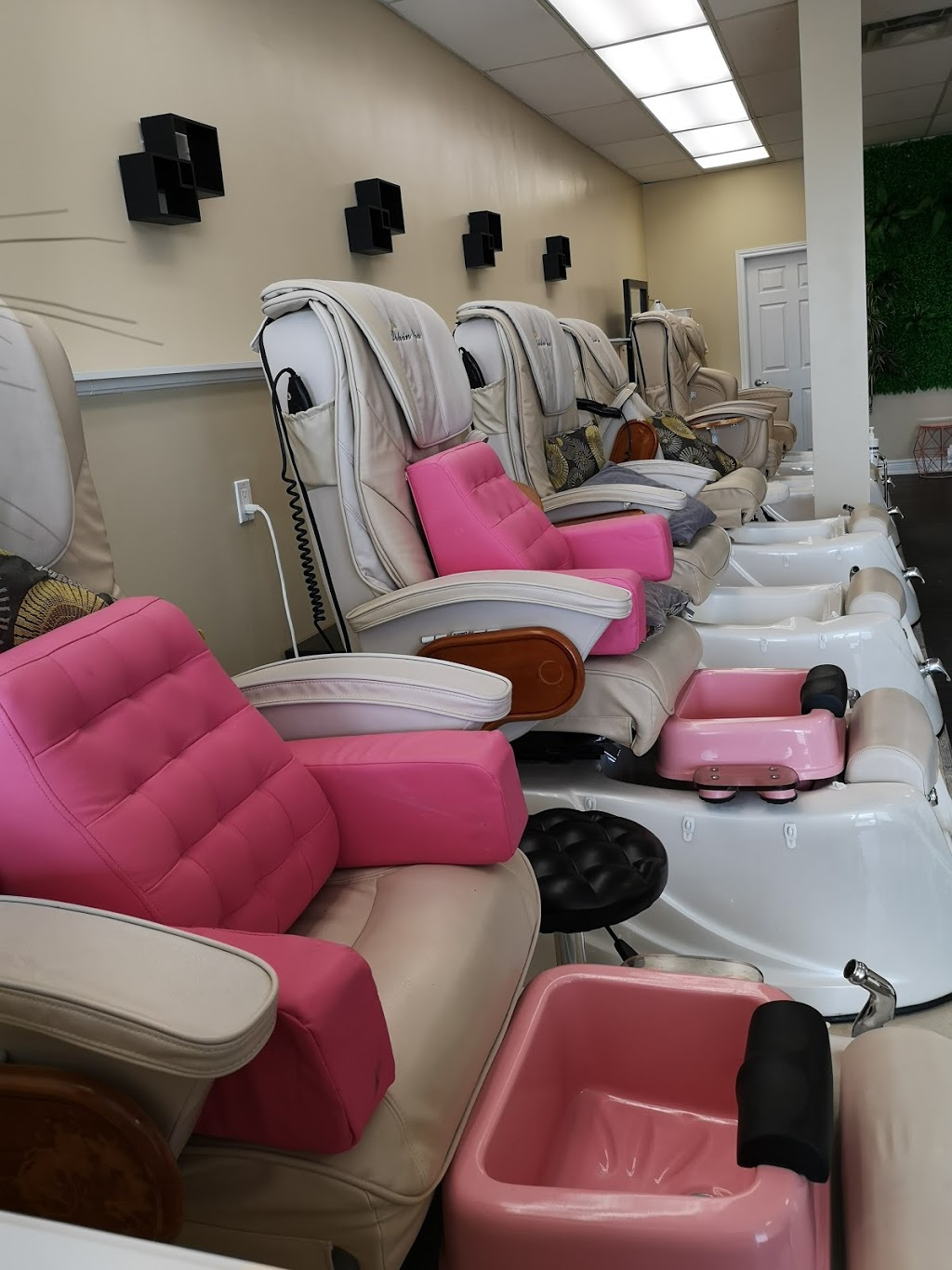 Ms.Nail | 18 Ringwood Dr Unit4, Whitchurch-Stouffville, ON L4C 8C1, Canada | Phone: (905) 591-1568