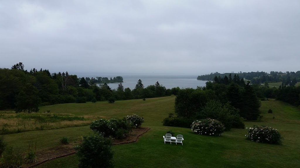 Gray Gables Bed and Breakfast | 19 Graves Island Rd, Chester, NS B0J 1J0, Canada | Phone: (902) 275-2000