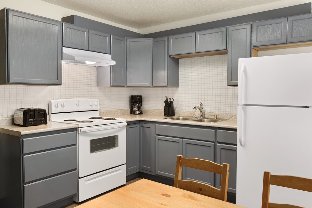 Travelodge by Wyndham Edmonton West | 18320 Stony Plain Rd, Edmonton, AB T5S 1A7, Canada | Phone: (780) 800-7183