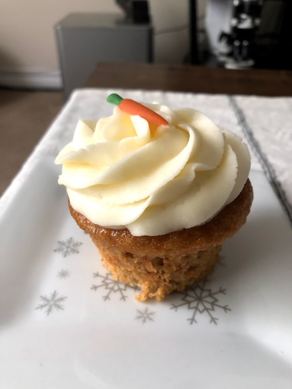Razzle Dazzle Cupcakes | 319 Springbank Dr, London, ON N6J 1G6, Canada | Phone: (519) 663-9973
