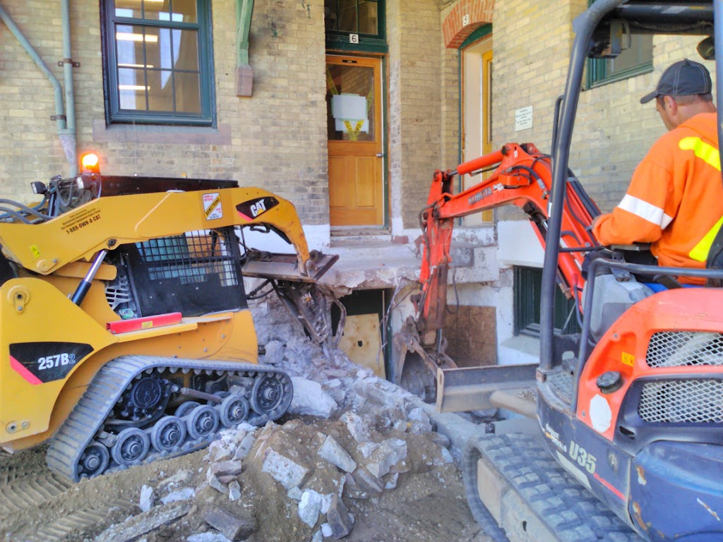 Armstrong Paving | 12 Industrial Rd, St. Marys, ON N4X 1G2, Canada | Phone: (519) 284-3737