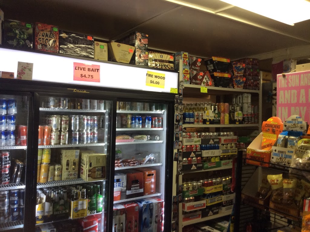 Adams Lake Store | 8774 Holding Rd, Chase, BC V0E 1M2, Canada | Phone: (250) 679-8904