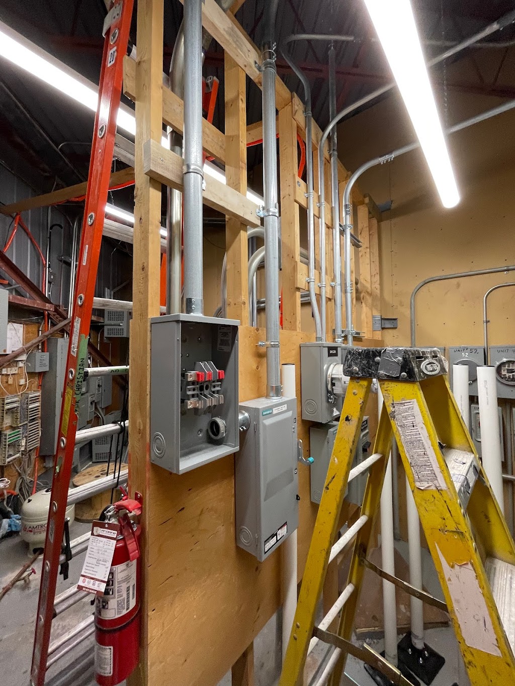 AMK Electric | 1035 Bronte St. S, Milton, ON L9E 1K7, Canada | Phone: (647) 705-7159