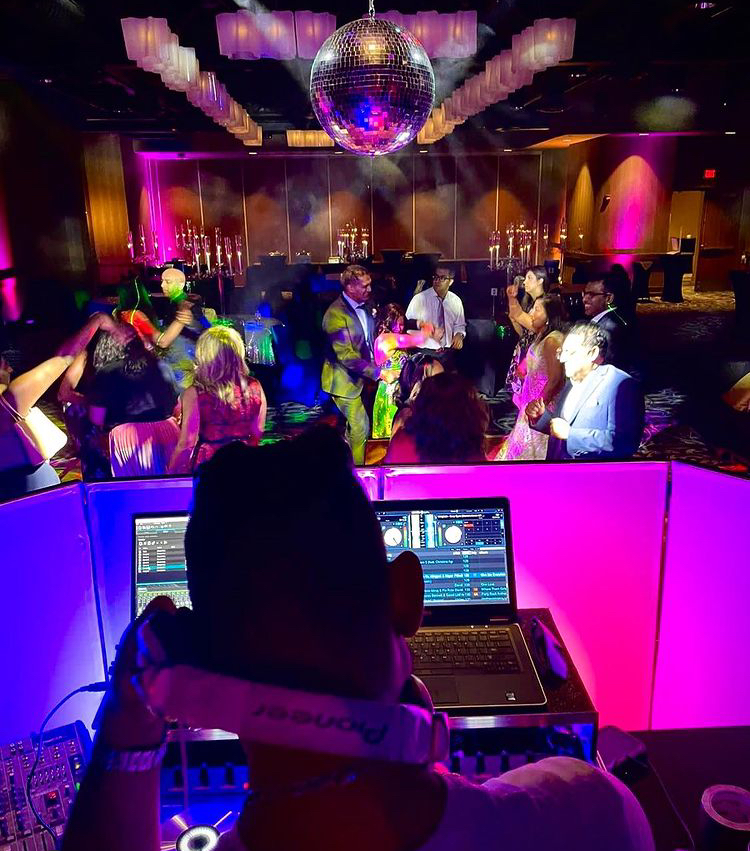 DJ Sandy - Time2DJ | 175 E Lakeview Ct, Chestermere, AB T1X 1W2, Canada | Phone: (403) 383-0785