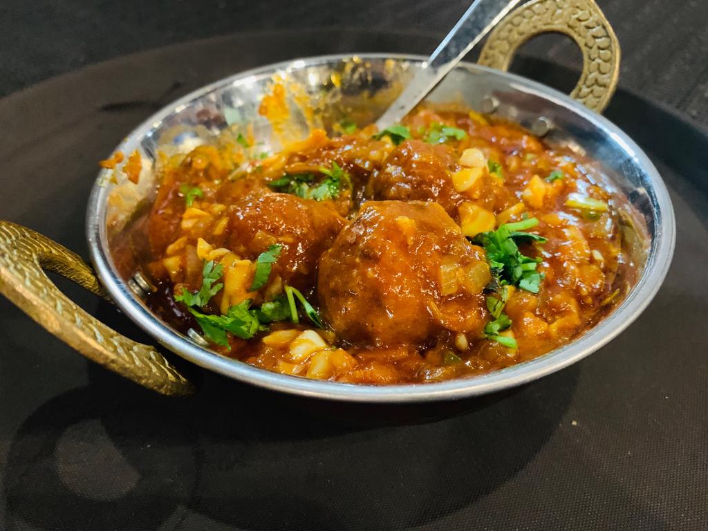 B & B Restaurant | 8077 King George Blvd, Surrey, BC V3W 5B4, Canada | Phone: (604) 588-0222