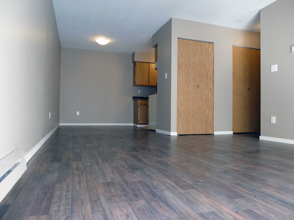Sunshine Apartments | 33184 George Ferguson Way, Abbotsford, BC V2S 2L5, Canada | Phone: (604) 557-3708