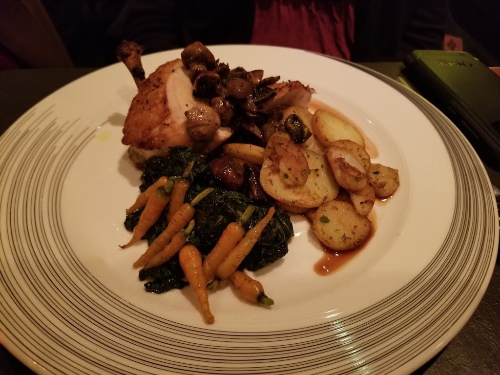 Carvers Steakhouse - Sheraton Cavalier | 2620 32 Ave NE, Calgary, AB T1Y 6B8, Canada | Phone: (403) 250-6327