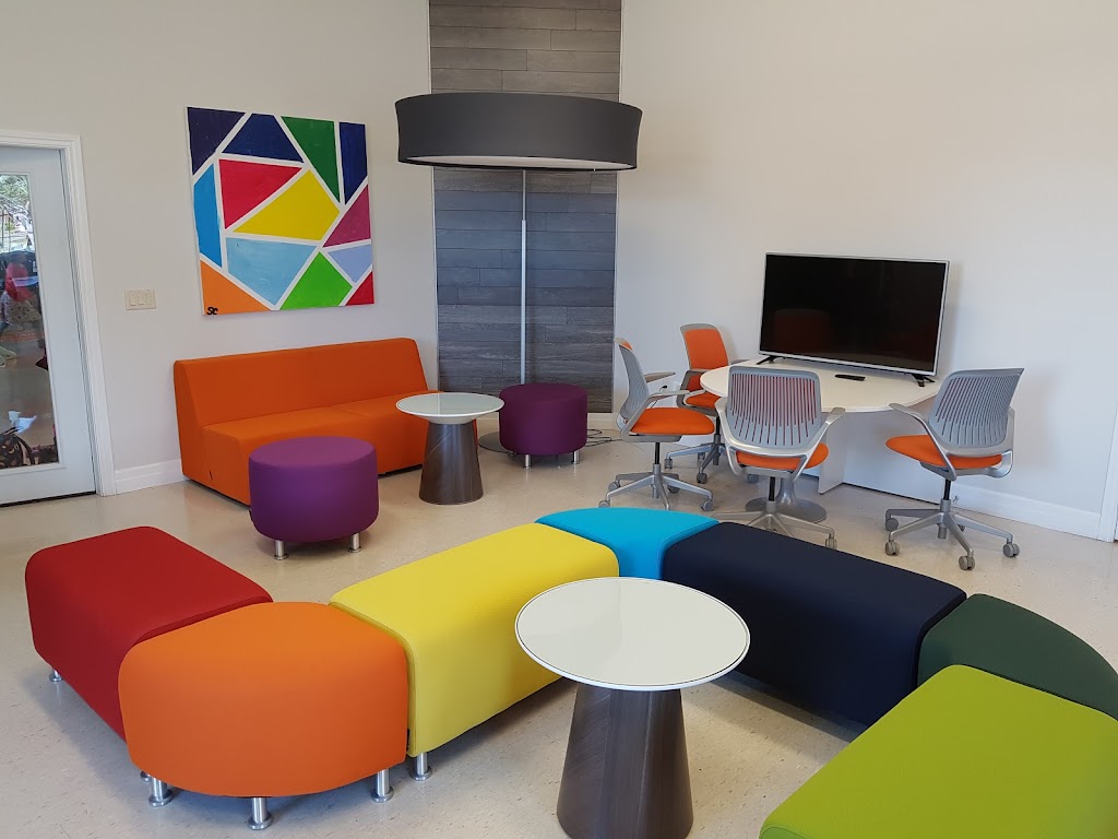 Collingwood Youth Centre | 76 First St, Collingwood, ON L9Y 1A2, Canada | Phone: (705) 444-0332