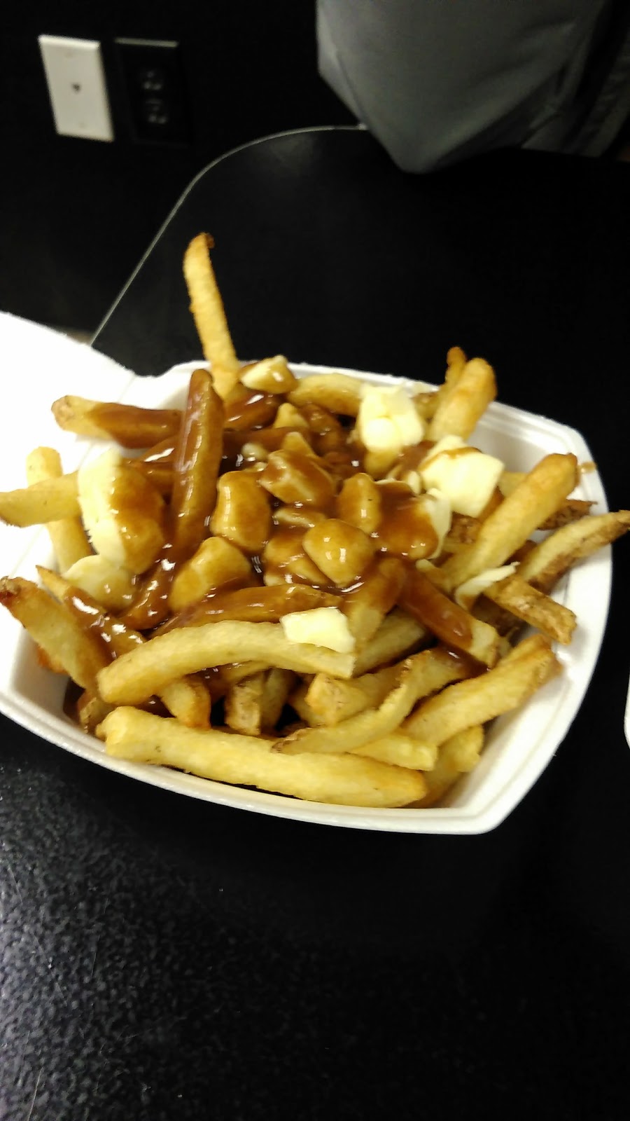 Horn Dawgs Smokin BBQ Pckering | 1410 Bayly St #5b, Pickering, ON L1W 3R3, Canada | Phone: (905) 839-2112