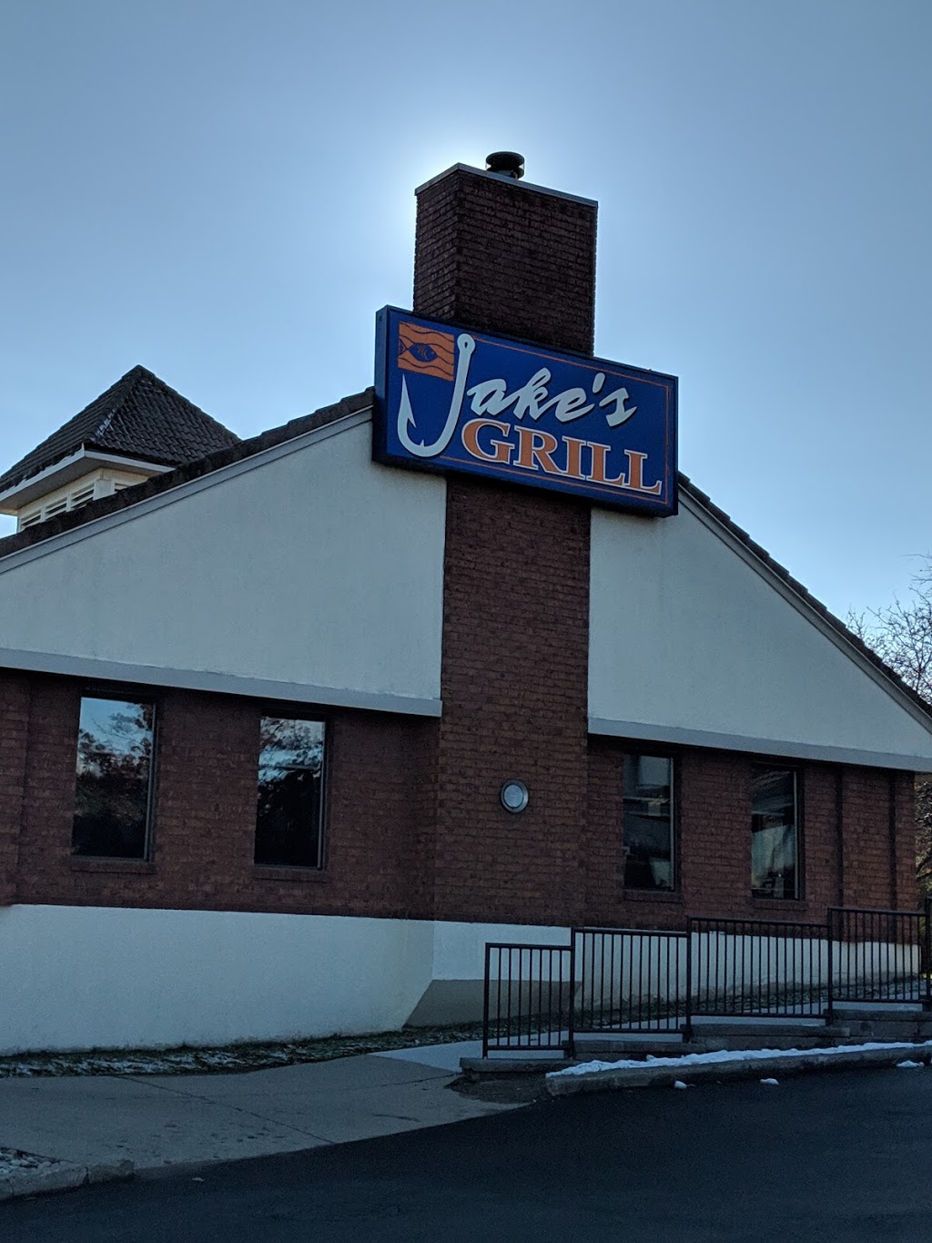 Jakes Grill & Oyster House | restaurant | 950 Walkers Line, Burlington, ON L7N 2G2, Canada | 9056394084 OR +1 905-639-4084