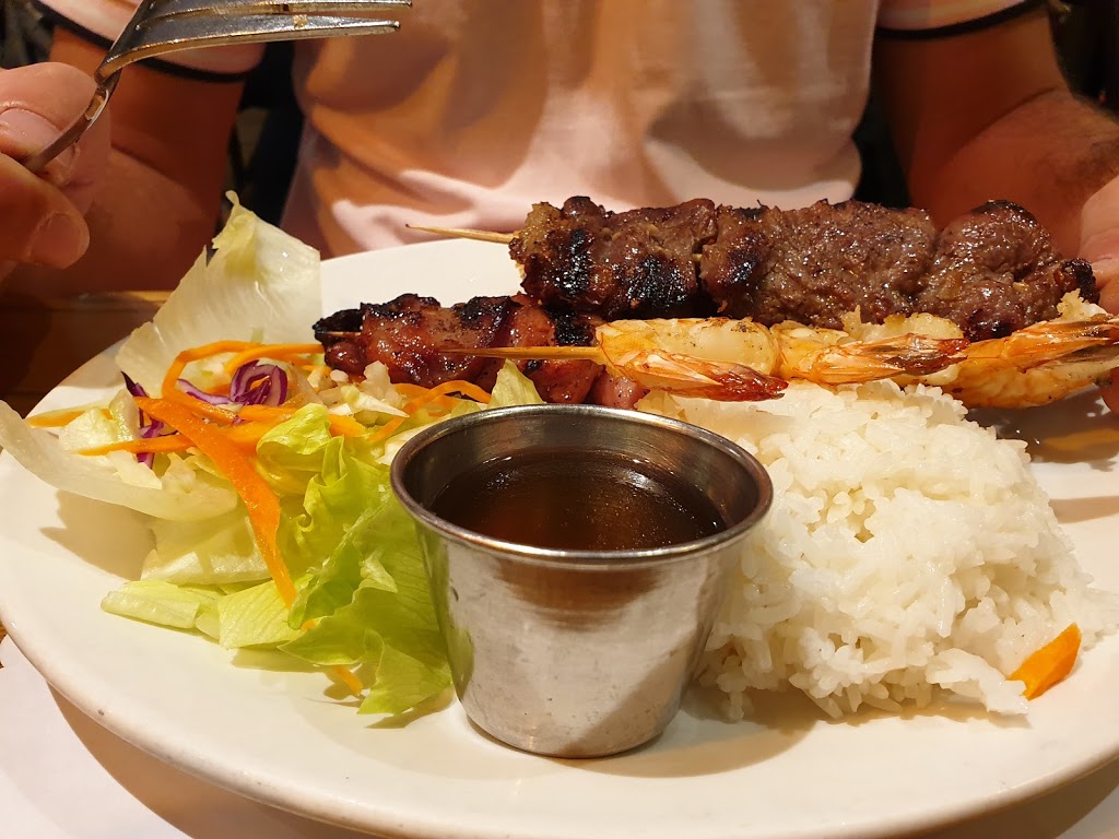 Au Kinh Do | 8050 Boulevard Taschereau, Brossard, QC J4X 1C2, Canada | Phone: (450) 672-0282
