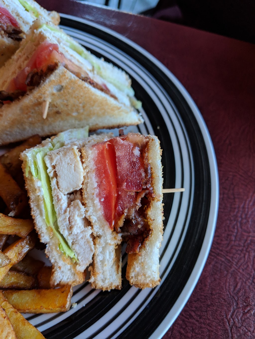 Chalet Restaurant | 693 Queen St, Port Perry, ON L9L 1K6, Canada | Phone: (905) 985-1553