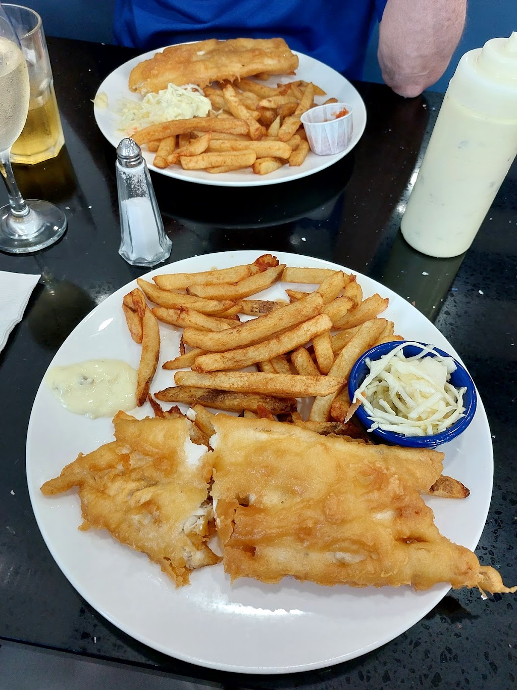 Halibut House Fish & Chips | 7555 Montrose Rd, Niagara Falls, ON L2H 2E9, Canada | Phone: (905) 354-4666