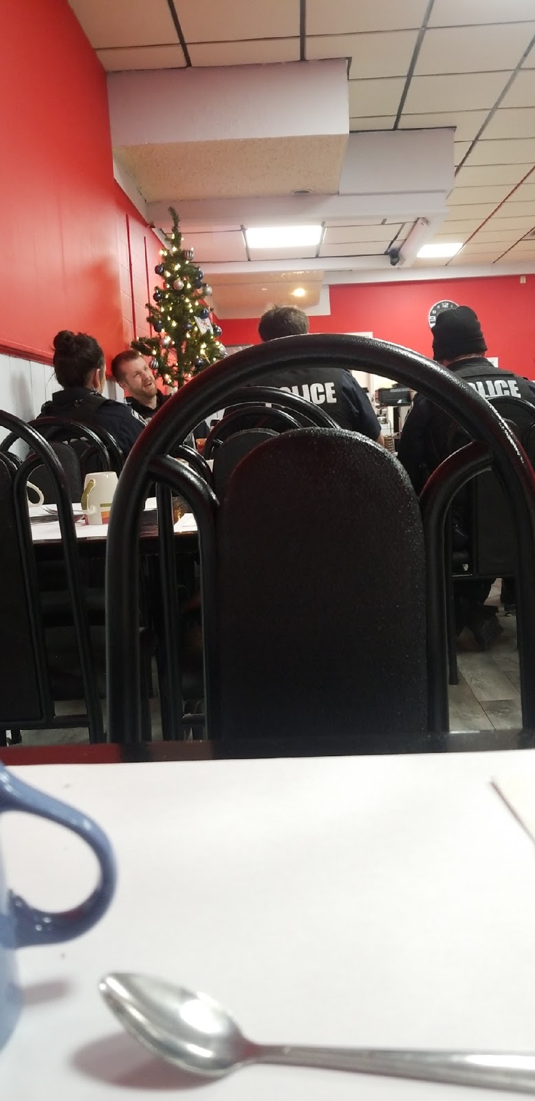 MAMA’S KITCHEN | 191 Dundas St E, Belleville, ON K8N 1E2, Canada | Phone: (613) 779-7200