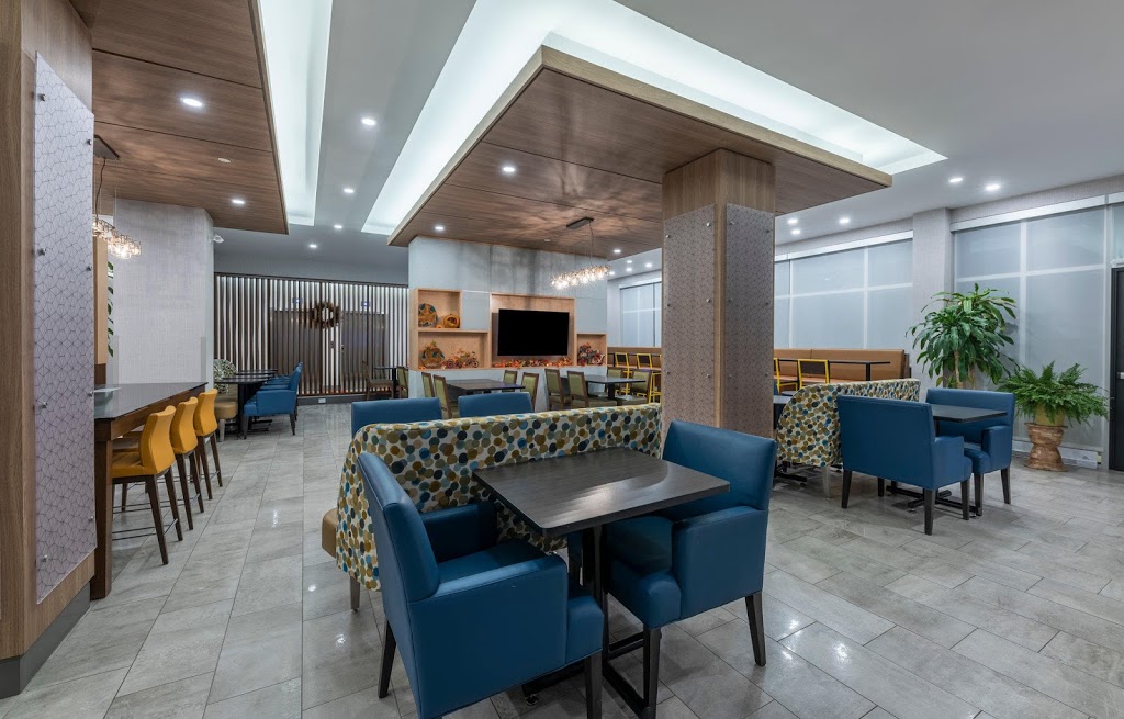 Holiday Inn Express & Suites Moncton | 777 Mapleton Rd, Moncton, NB E1G 2K5, Canada | Phone: (506) 854-2929