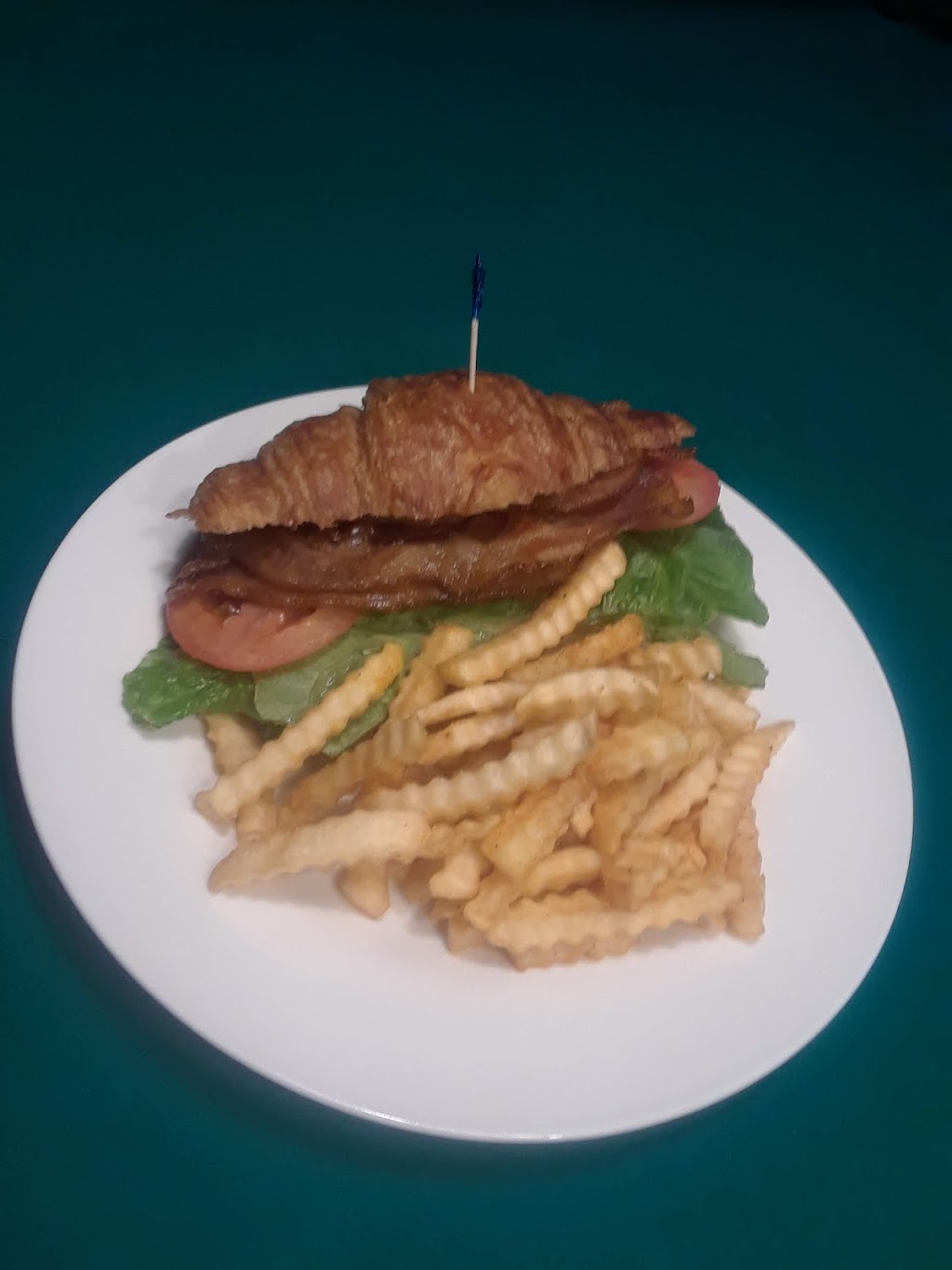Citadella Restaurant (Blairmore) | Cosmopolitan Hotel, 13001 20 Ave, Blairmore, AB T0K 0E0, Canada | Phone: (403) 562-7321