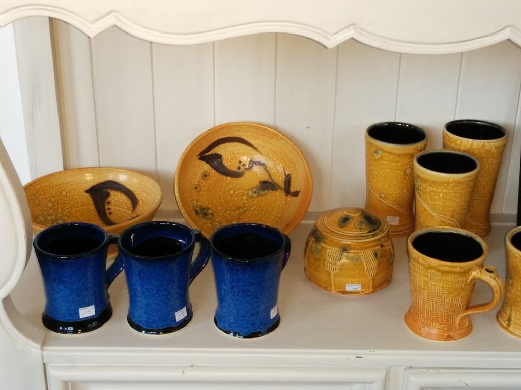 Michael Giles Pottery | 1490 Fisher Rd, Cobble Hill, BC V0R 1L0, Canada | Phone: (250) 929-5565