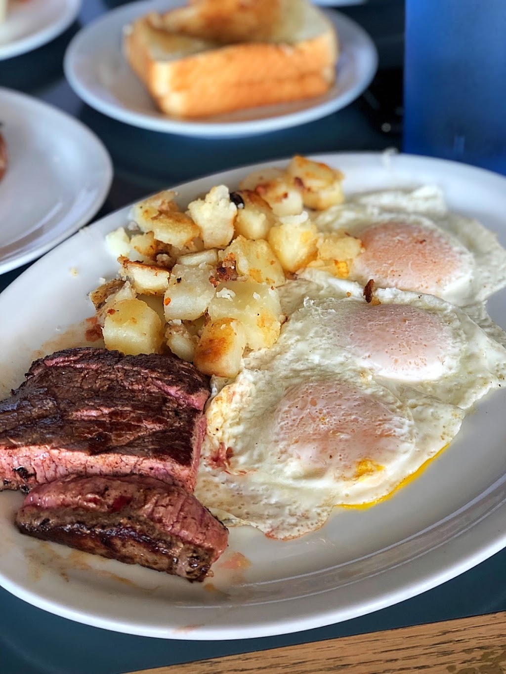 Dynasty Cafe & Bar | 550 Montréal Rd, Ottawa, ON K1K 0V1, Canada | Phone: (613) 744-6934