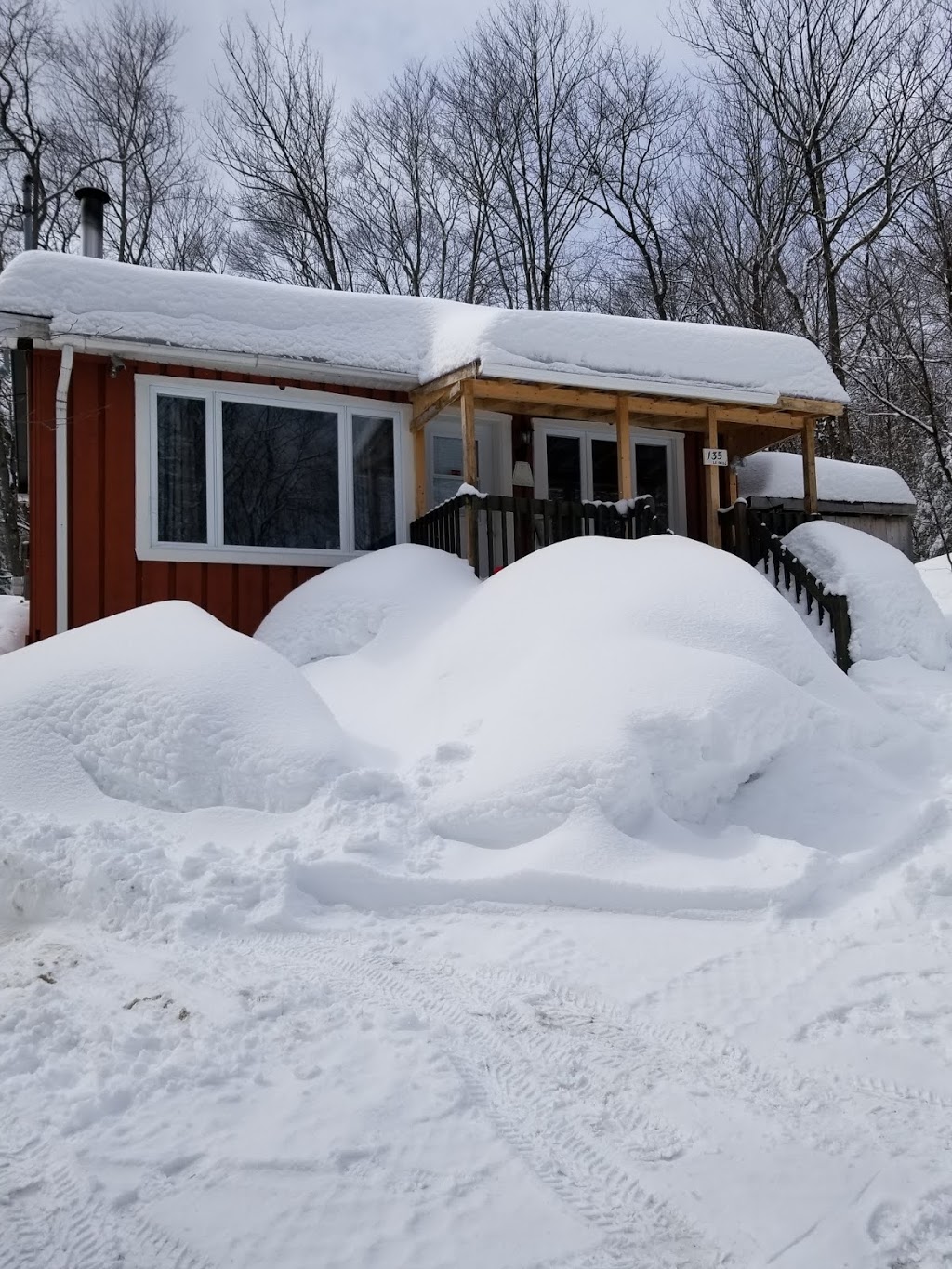 Chalets Arseneault | 707 Rue des Cervidés, Sainte-Adèle, QC J8B 1M6, Canada | Phone: (877) 560-8060