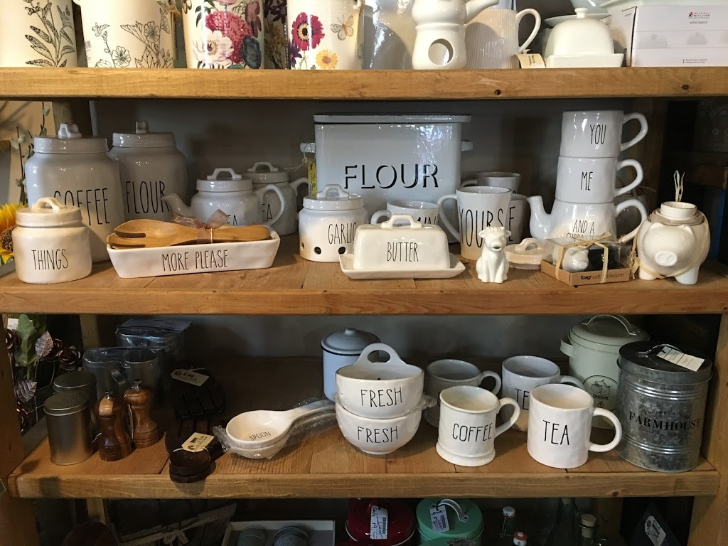 The Cozy Home | 29 Queen St, Lakefield, ON K0L 2H0, Canada | Phone: (705) 651-1200